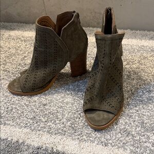Diba Olive Perforated Heeled Boots